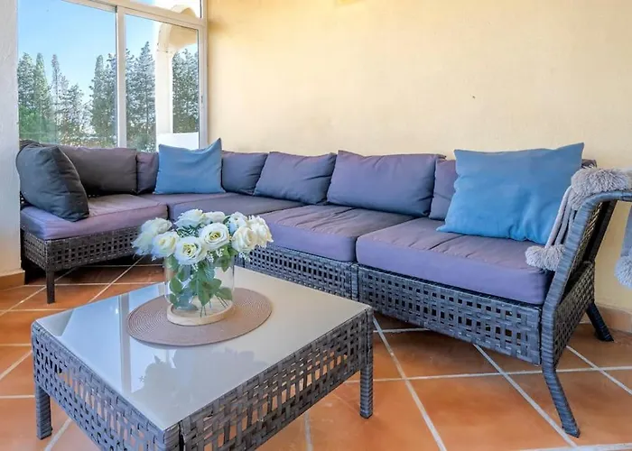 Cozy Just One Step From Everything Marbella